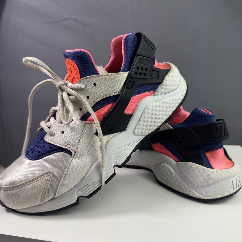 Nike Air Huarache Sneakers Womens 9.5 White Navy Coral 634835-103 Athletic Shoes
